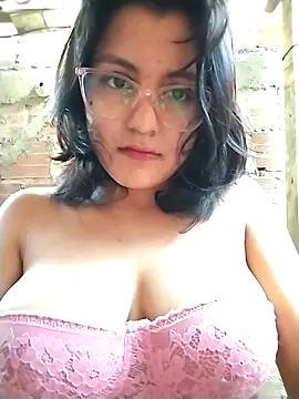 sienna elara online show from April 23, 2026, 10:58 am