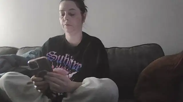 lily1982 online show from May 10, 2026, 5:01 am