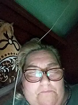 AureliaSky598 online show from May 8, 2026, 4:07 am