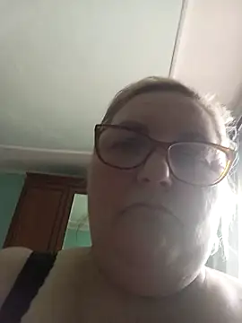 AureliaSky598 online show from May 13, 2026, 11:51 am