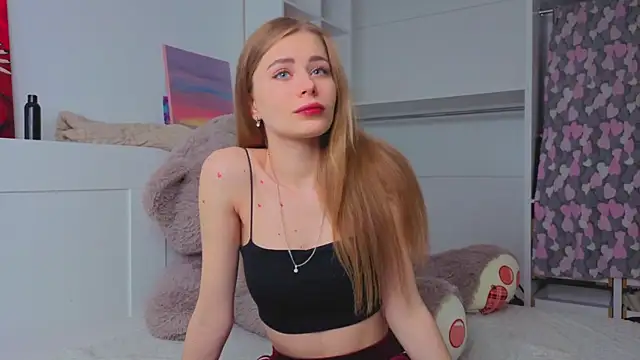 cute mey  online show from May 6, 2026, 7:13 am
