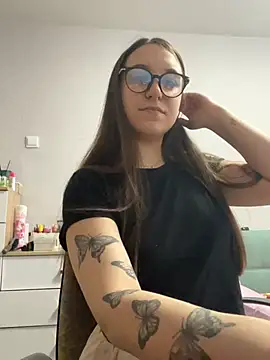 RiannaBrown online show from April 17, 2026, 3:09 am