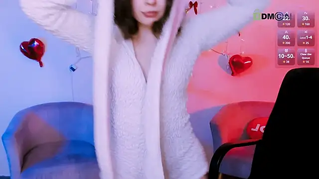 Snapshot of mia_mooon_ chatting on April 28, 2026, 10:42 am mia mooon online show from April 28, 2026, 10:42 am