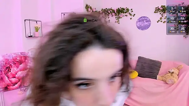 mia mooon  online show from June 26, 2026, 8:41 am