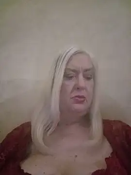 Julia20X online show from June 12, 2026, 10:25 am