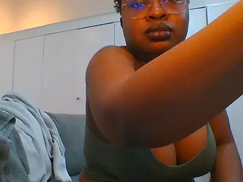 Snapshot of TwerkingTemptress chatting on May 6, 2026, 8:36 pm TwerkingTemptress online show from May 6, 2026, 8:36 pm