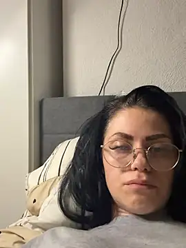 AriannaCruse online show from April 17, 2026, 10:24 pm