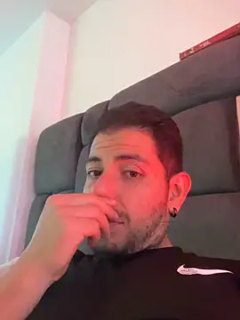 Snapshot of Roman_Belmont chatting on April 14, 2026, 7:42 pm Roman Belmont online show from April 14, 2026, 7:42 pm