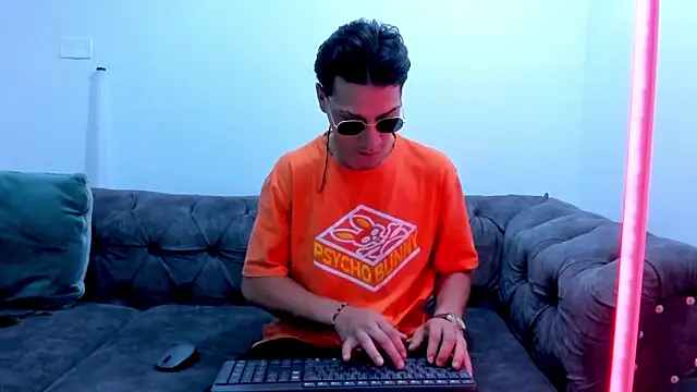 AbaturLopez online show from April 10, 2026, 8:24 pm