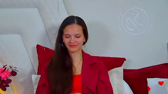 Snapshot of LeonaLane chatting on May 13, 2026, 6:33 am LeonaLane online show from May 13, 2026, 6:33 am