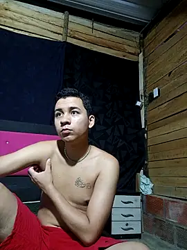 Emyli Liamx online show from April 9, 2026, 10:04 pm