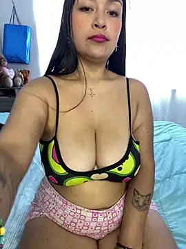 Snapshot of Simplemente_Aurora chatting on April 25, 2026, 5:54 pm Simplemente Aurora online show from April 25, 2026, 5:54 pm
