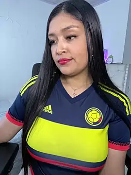 Snapshot of Simplemente_Aurora chatting on July 3, 2026, 8:26 pm Simplemente Aurora online show from July 3, 2026, 8:26 pm