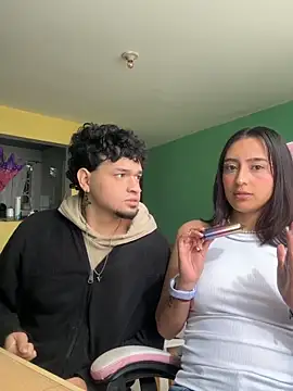 hotlatinocouple   online show from May 27, 2026, 8:28 pm