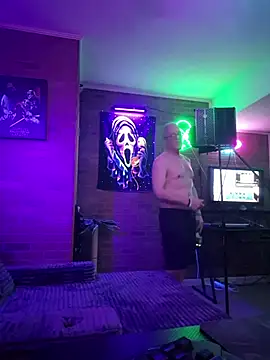 chronic vibez online show from June 5, 2026, 1:01 am