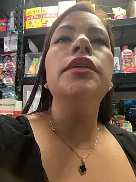 MIA ROSSEEE online show from June 19, 2026, 2:43 pm