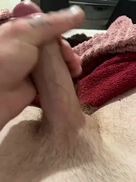 Snapshot of hotbuy2311 chatting on April 14, 2026, 10:43 am hotbuy2311 online show from April 14, 2026, 10:43 am