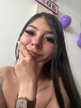 sweett sophie1 online show from May 15, 2026, 9:22 pm