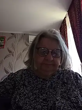 MartaMia68 online show from May 28, 2026, 8:33 am