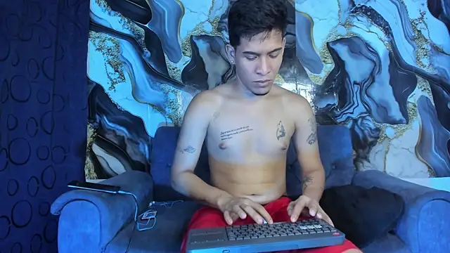 Snapshot of Mateo_and_Jose chatting on May 21, 2026, 5:14 am Mateo and Jose online show from May 21, 2026, 5:14 am