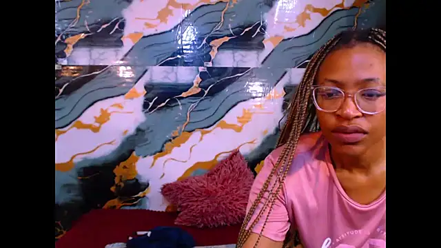 caramelchoco69 online show from June 14, 2026, 7:38 pm