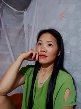 Snapshot of _Lyly_pussy_ chatting on April 15, 2026, 10:21 pm Lyly pussy online show from April 15, 2026, 10:21 pm