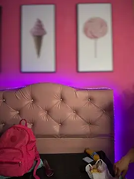 Tessa LS online show from April 10, 2026, 1:38 pm