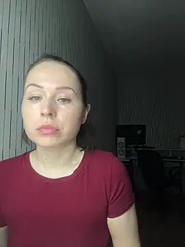 Snapshot of Hopefully_ chatting on June 10, 2026, 5:50 am Hopefully online show from June 10, 2026, 5:50 am