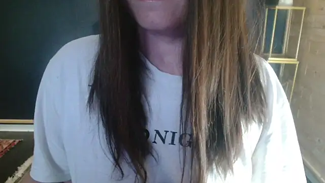 NicoleLove  online show from May 24, 2026, 4:12 pm