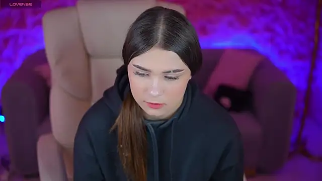 MeJessieDream online show from April 18, 2026, 5:55 am