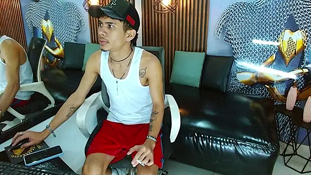 Skinny cute Alyer online show from May 17, 2026, 2:31 am