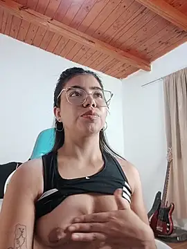 Snapshot of Iam_eli09 chatting on April 14, 2026, 10:38 pm Iam eli09 online show from April 14, 2026, 10:38 pm