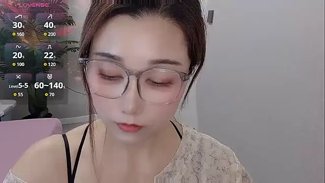 Yunxi- online show from May 8, 2026, 1:49 pm
