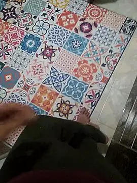 mirr035 online show from April 12, 2026, 9:42 pm