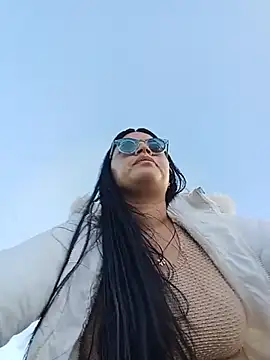 Snapshot of SOFI__10 chatting on May 28, 2026, 12:02 pm SOFI 10 online show from May 28, 2026, 12:02 pm