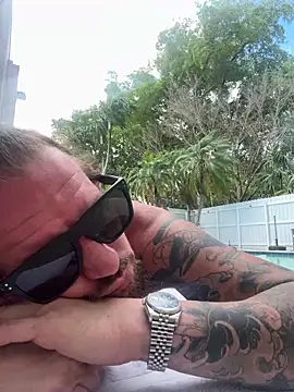 youngwildfreee online show from April 13, 2026, 3:28 pm