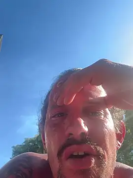 youngwildfreee online show from April 18, 2026, 9:37 pm