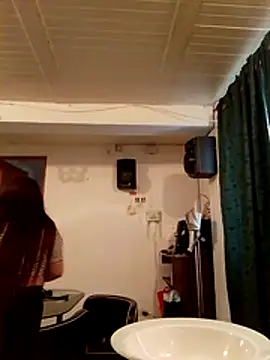 Lina19 93 online show from April 15, 2026, 6:48 pm