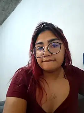 lucyheart 8 online show from May 17, 2026, 4:32 am