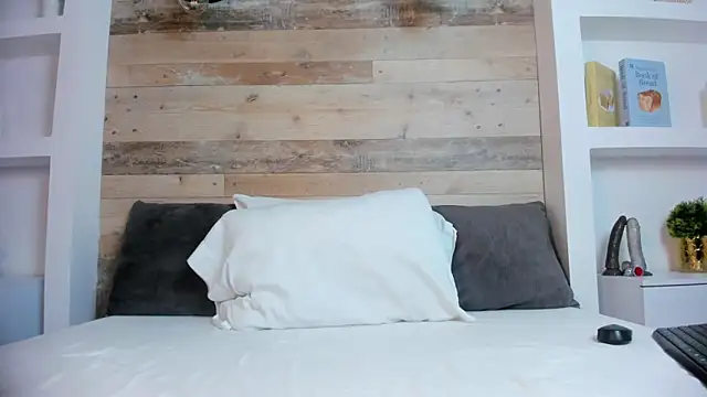 Snapshot of jade_spinters chatting on April 14, 2026, 2:12 pm jade spinters online show from April 14, 2026, 2:12 pm