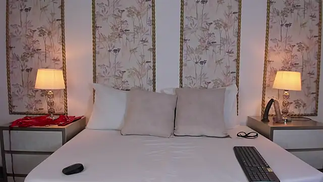 Snapshot of jade_spinters chatting on June 25, 2026, 7:40 pm jade spinters online show from June 25, 2026, 7:40 pm