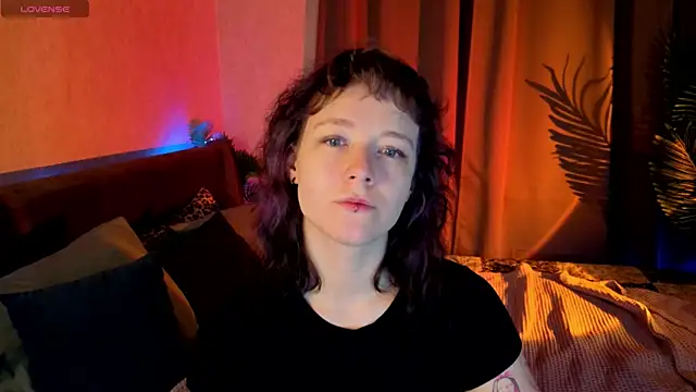 Ricki Bloom online show from July 2, 2026, 1:16 am