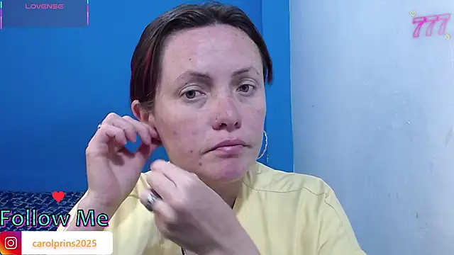 carolinhe26 online show from May 9, 2026, 8:47 pm