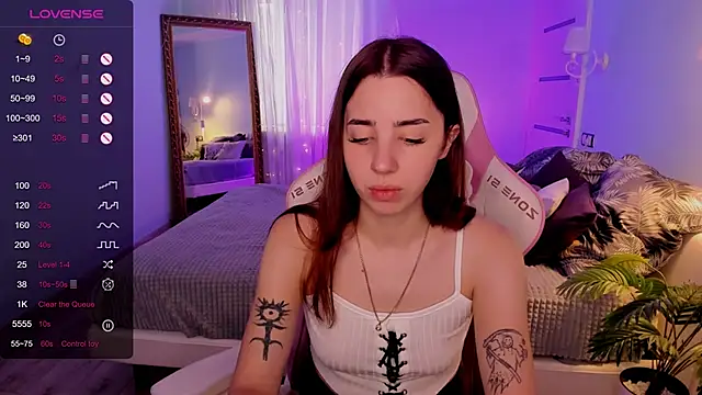 CharliGrace  online show from June 23, 2026, 9:07 am