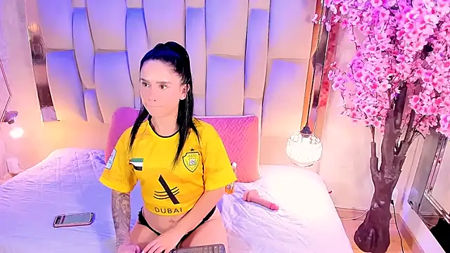 Iriistai1 online show from June 18, 2026, 9:30 pm
