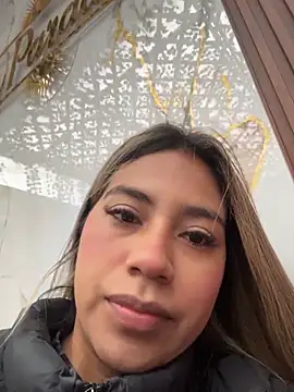 Kimmiebellarie online show from June 18, 2026, 12:31 pm