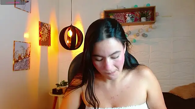 Snapshot of rosaleia_ chatting on June 13, 2026, 4:43 am rosaleia online show from June 13, 2026, 4:43 am