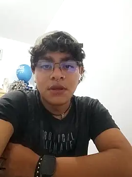 xhecho uzumaki online show from May 10, 2026, 4:28 am