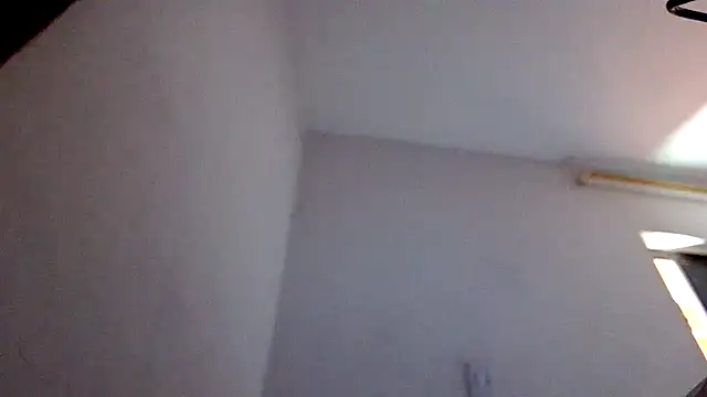 Snapshot of andrew_1520 chatting on October 15, 2025, 6:08 pm andrew 1520 online show from October 15, 2025, 6:08 pm