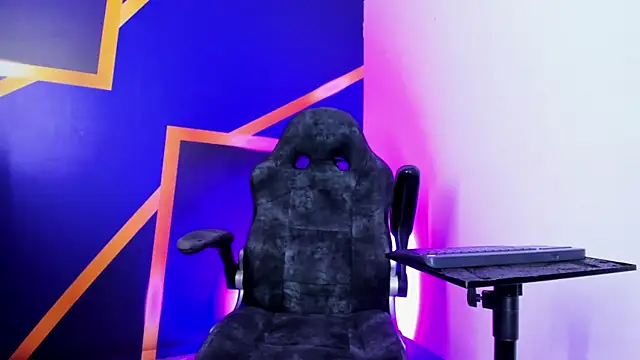 Molly Spears  online show from July 10, 2026, 11:24 am